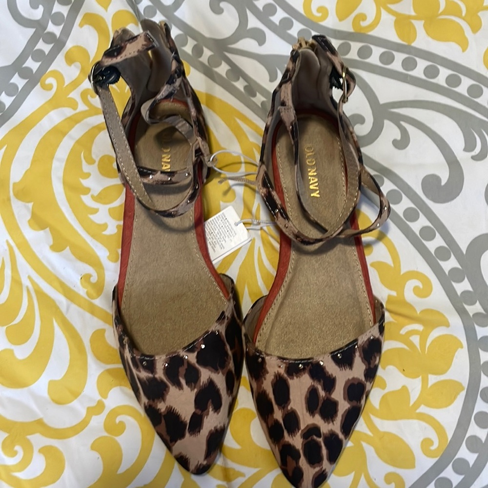 Leopard flats